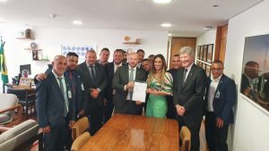 Escola Federativa Itaboraí assina termo de adesão à plataforma de estudos para servidores