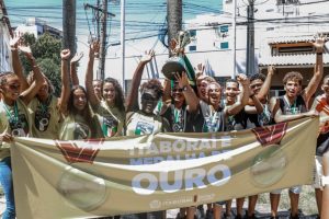 Itaboraí recebe campeões brasileiros de Handebol de Areia com homenagens