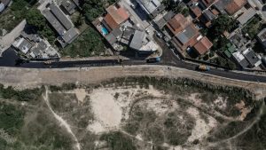 Prefeitura de Itaboraí leva asfalto para ruas de Outeiro das Pedras (3)