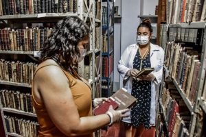 Casa de Cultura em Itaboraí inicia informatização da biblioteca pessoal da família Alberto Torres (2)
