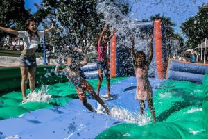 Domingo na Praça reúne famílias e muita diversão no Dia do Trabalhado (4)