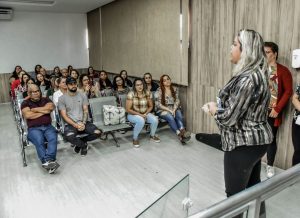 Enfermeiros, técnicos e auxiliares participam de capacitação em Saúde (2)