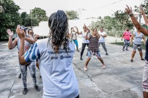 Projeto Transformar leva aulas de zumba e ginástica para Apollo (2)