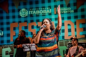 Festividades de São Pedro reúnem centenas de famílias e agitam Venda das Pedras (1)