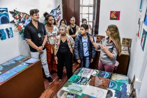 Releituras de quadros clássicos feitas por alunos de Itaboraí em exposição na Casa de Cultura (2)
