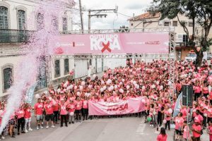 Caminhada Rosa mulheres se unem contra o câncer de mama em Itaboraí (1)