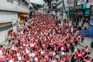 Caminhada Rosa mulheres se unem contra o câncer de mama em Itaboraí (4)
