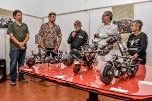 Casa de Cultura abriga exposição 'Chiquinho das muitas sucatas' em Itaboraí