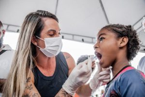 Dia do Dentista e da Saúde Bucal é celebrado com aplicação de flúor para crianças em Itaboraí
