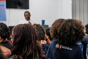 Alunos e professores da rede municipal participam da 8ª Jornada Pedagógica da Sala de Leitura e Bibliotecas Escolares