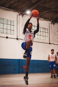 Aluno do Projeto Transformar conquista vaga em clube carioca de basquete (2)