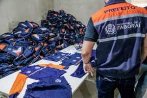 Marcelo Delaroli anuncia chegada de novos ônibus escolares, uniformes e equipamentos para o ano letivo de 2023 (2)