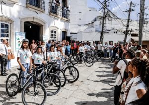 Prefeitura entrega bicicletas para visitadores do Programa Criança Feliz (2)