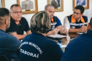 Prefeitura debate implementação do programa Paz das Escolas na rede municipal de ensino (2)