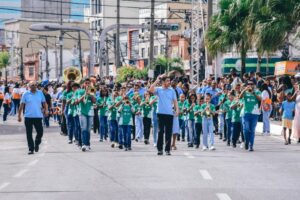 Itaboraí 190 anos Tradicional Desfile Cívico Escolar atrai grande público para Avenida 22 de Maio (1)
