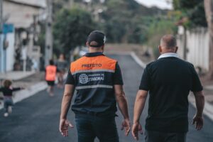 Marcelo Delaroli entrega ruas asfaltadas no bairro Areal (1)